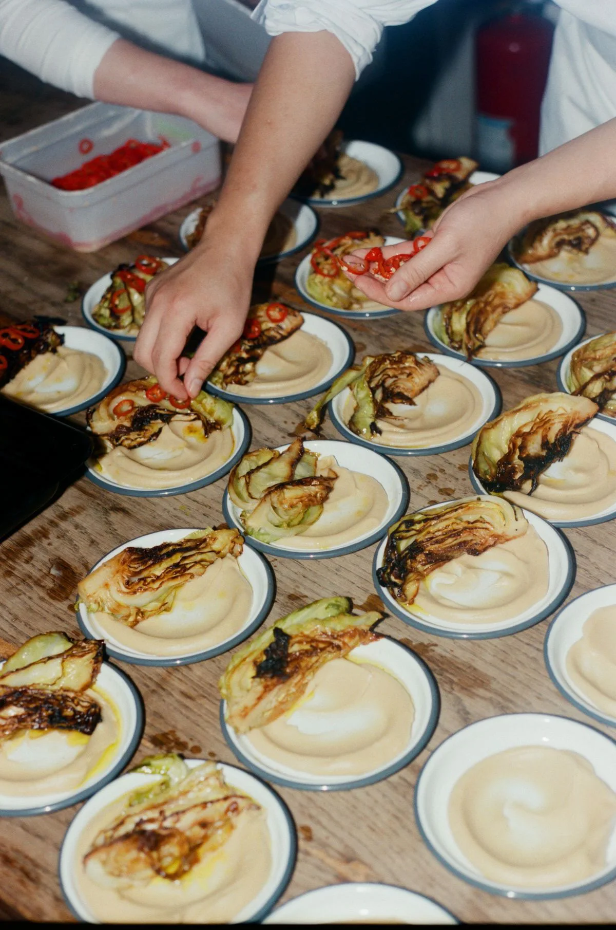 Petites assiettes pour un walking dinner